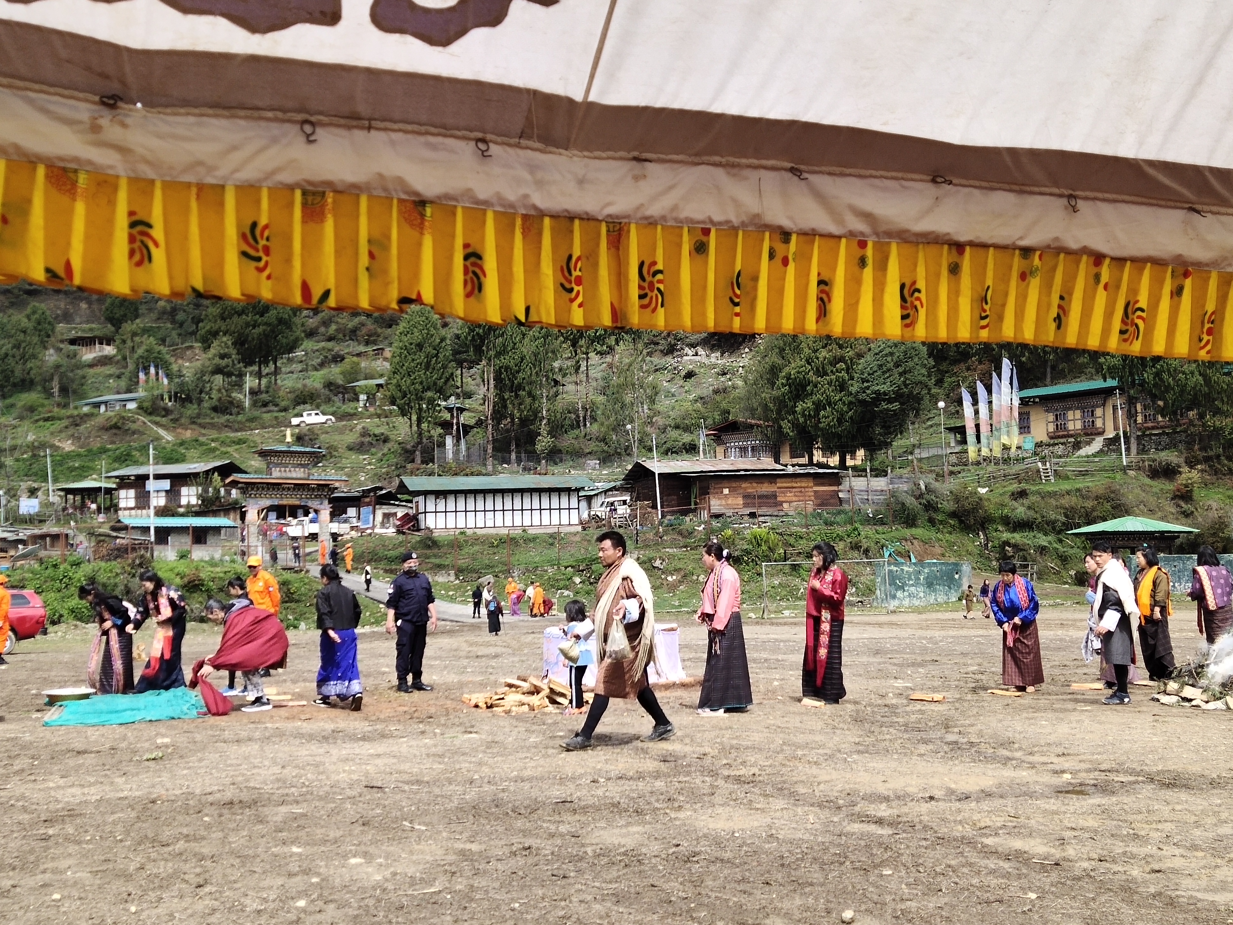 scared fire offering ritual (zhiwi jinsek) and Mountain Smoke ritual(Riwo Sang Choed)