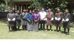 དགའ་སའི་ རང་བཞིན་སོ་ནམ་སྡེ་ཚན་གྱིས་ སྤུ་ན་ཁ་ལུ་ཡོད་པའི་ཟ་སྤྱོད་ཁང་དང་ངལ་གསོའི་གནས་ཚུ་དང་མཉམ་མཉམ་འབྲེལ་ཚོང་རོགས་འབད་ཡོདཔ།