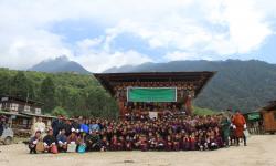 འཛམ་གླིང༌རང་བཞིན་གནས་སྟངས་ཀྱི་ཉིནམ།